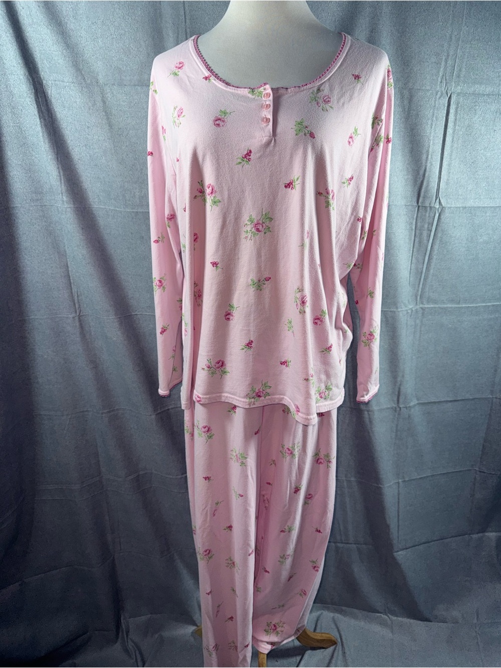 2592-Secret Treasures Pink Floral Long-Sleeve Pajama Set